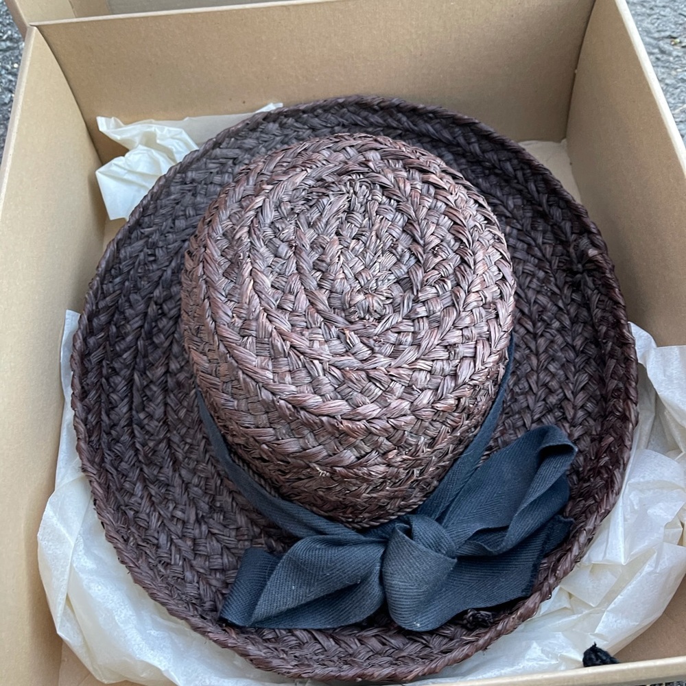 Helen kaminski hat